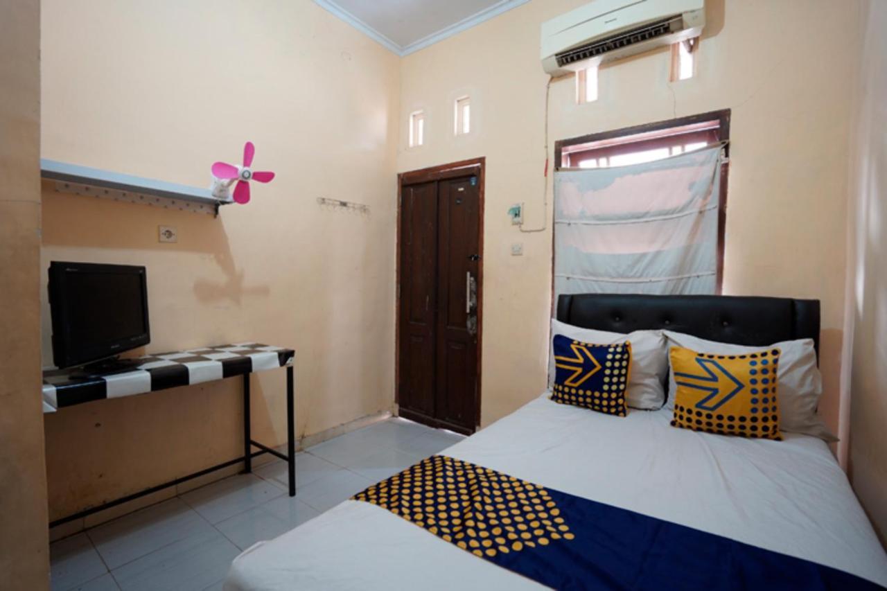 Spot On 92475 Rc Homestay Syariah Banyuwangi  Exterior photo